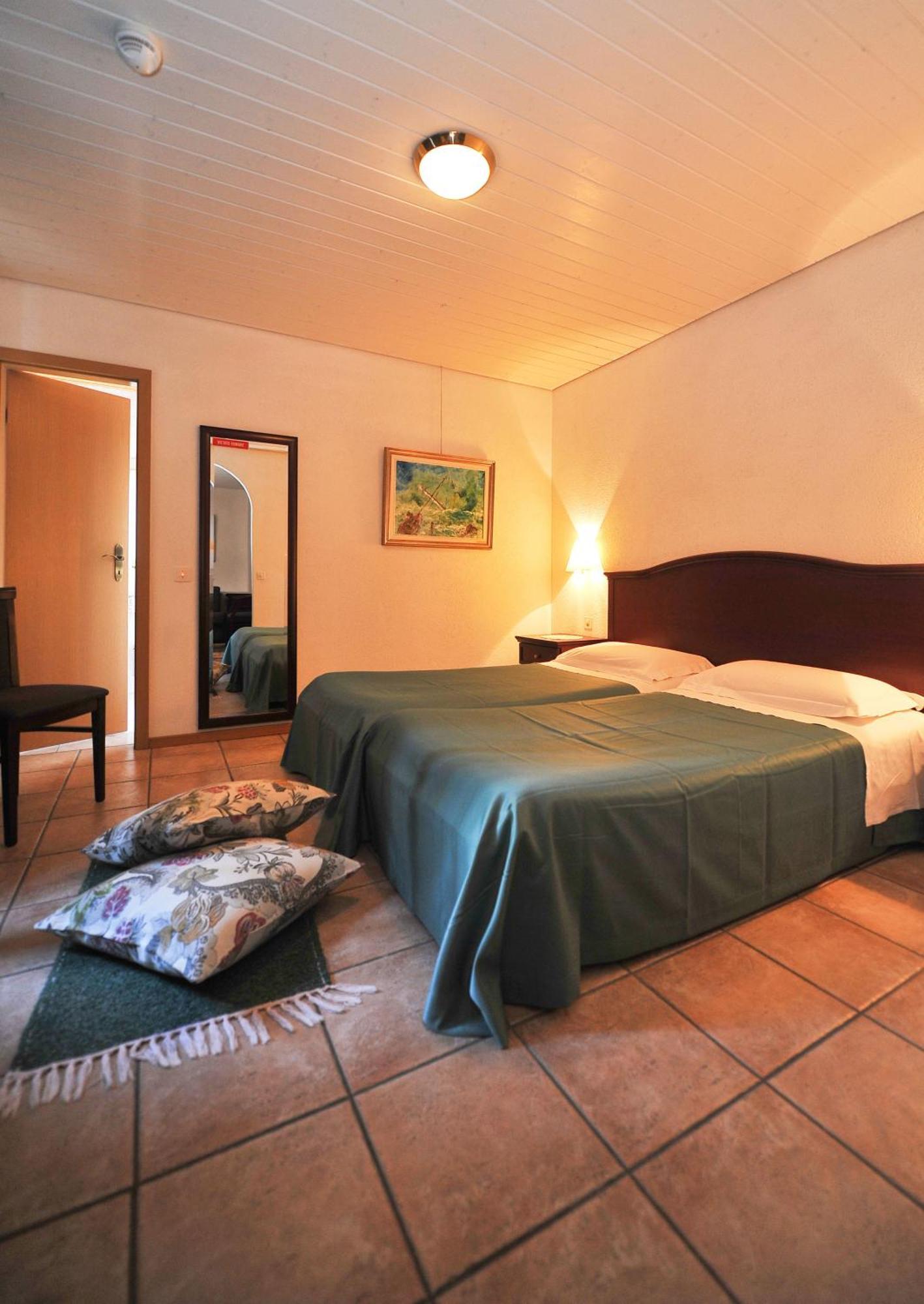 Hotel Ristorante Grotto Serta Lamone Szoba fotó
