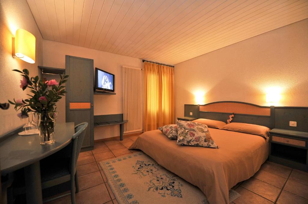 Hotel Ristorante Grotto Serta Lamone Kültér fotó