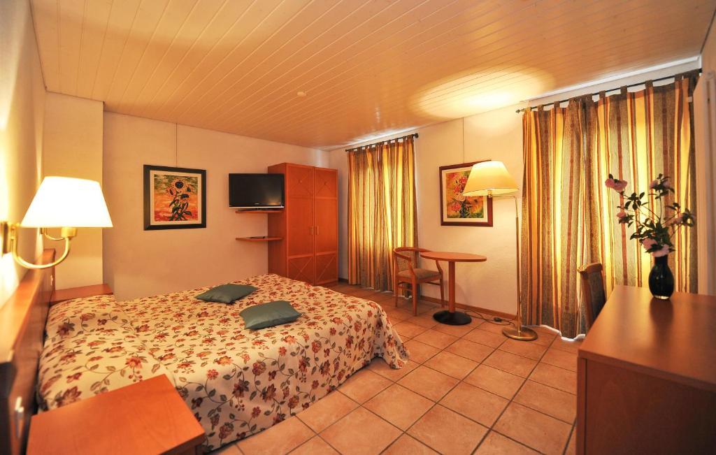 Hotel Ristorante Grotto Serta Lamone Kültér fotó
