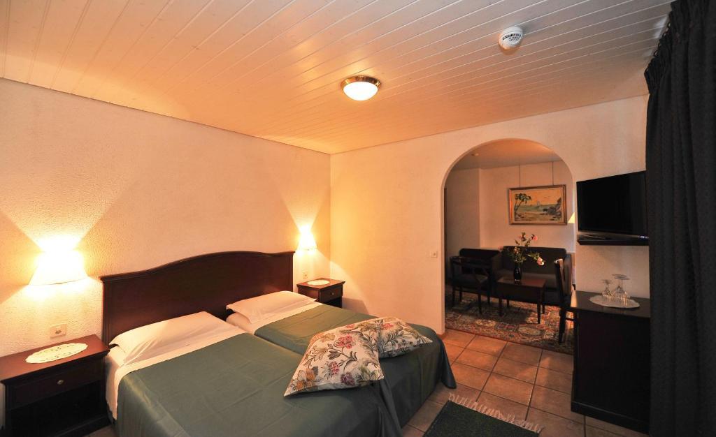 Hotel Ristorante Grotto Serta Lamone Szoba fotó