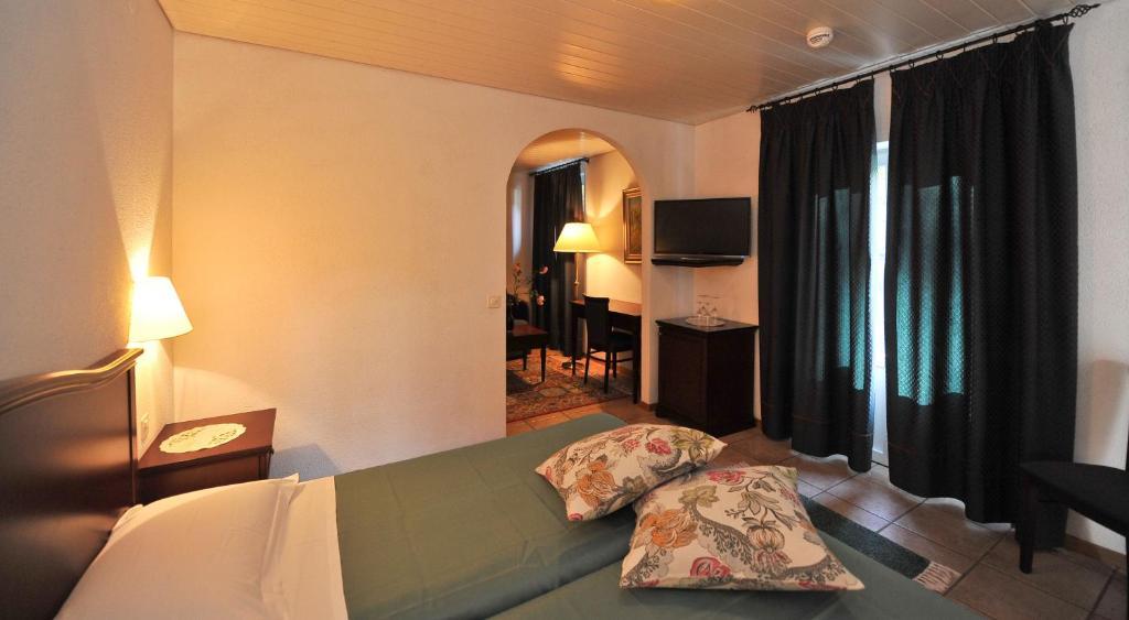 Hotel Ristorante Grotto Serta Lamone Szoba fotó